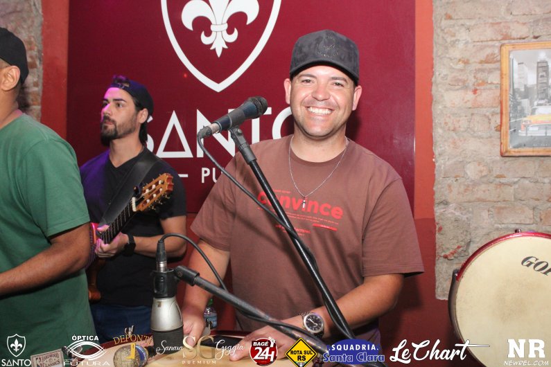 SANTO PUB (7)