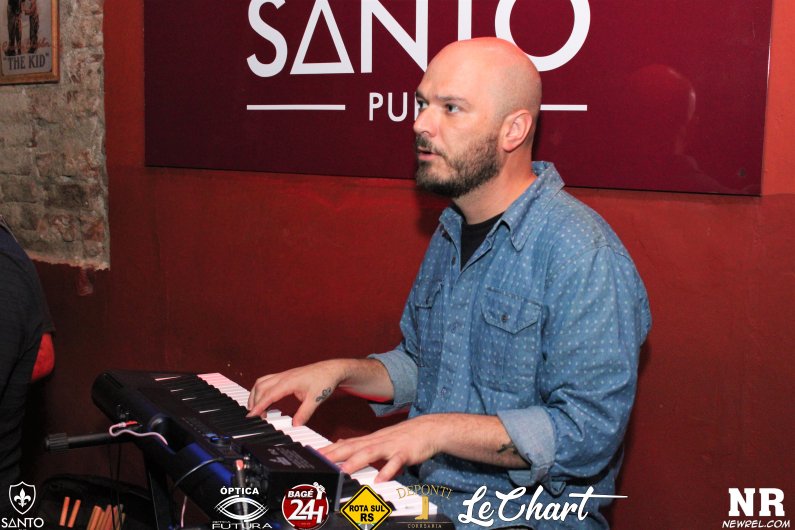 SANTO PUB (5)