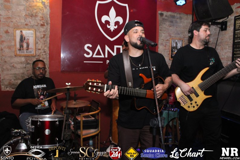 SANTO PUB (1)